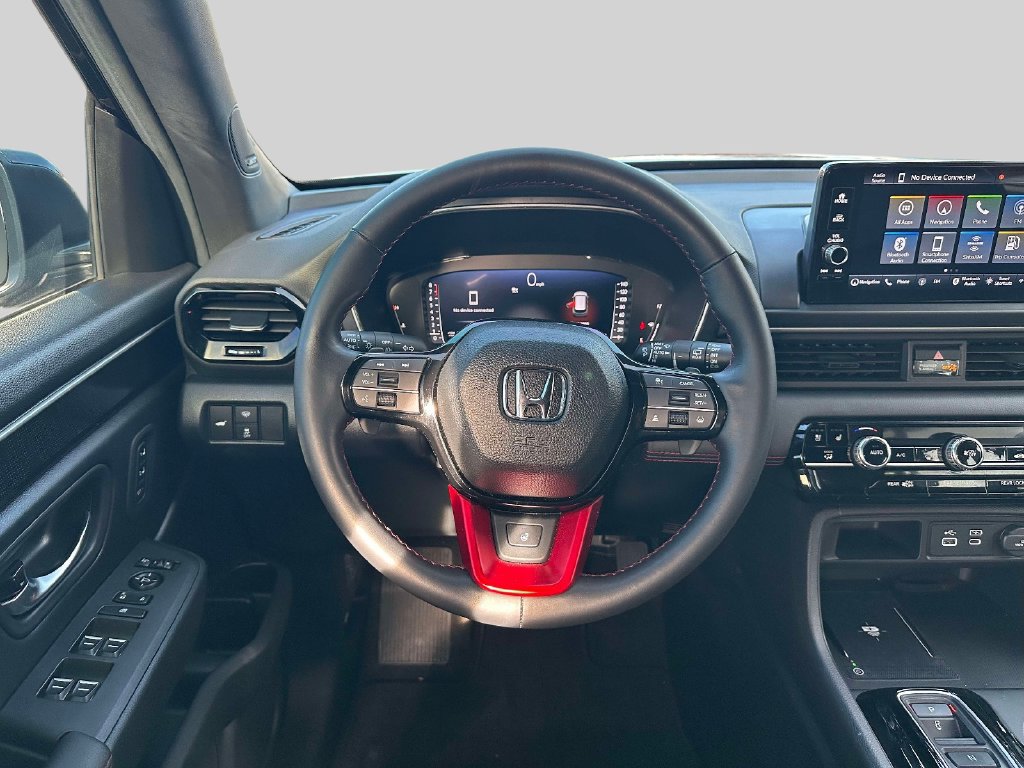 Used 2025 Honda Pilot Black Edition image 11
