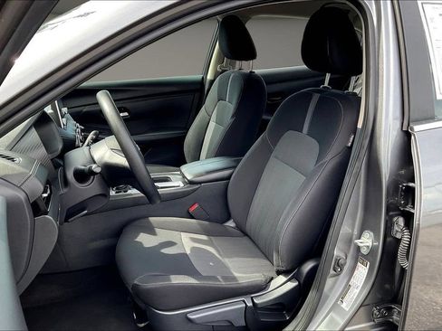 Used 2024 Nissan Sentra SV FWD image 24