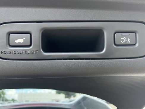 Certified 2025 Acura ADX image 17