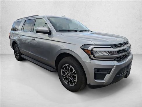 Used 2024 Ford Expedition Max XLT AWD/4WD image 3