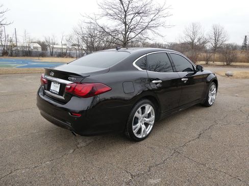 Used 2016 INFINITI Q70 5.6 w/ Sport Package image 5