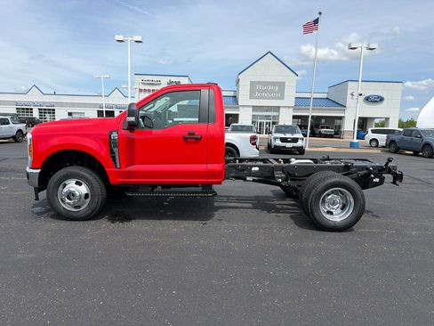 New 2026 Ford F350 XLT w/ XLT Value Package AWD/4WD image 2
