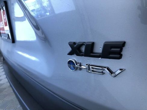 New 2025 Toyota RAV4 XLE image 7