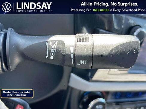 Used 2015 Toyota Corolla LE FWD image 23