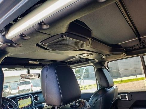 Used 2021 Jeep Wrangler Unlimited Sahara image 22