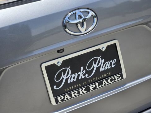 Used 2025 Toyota Highlander Limited AWD/4WD image 43