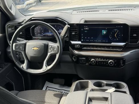 Used 2023 Chevrolet Silverado 1500 LT AWD/4WD image 20