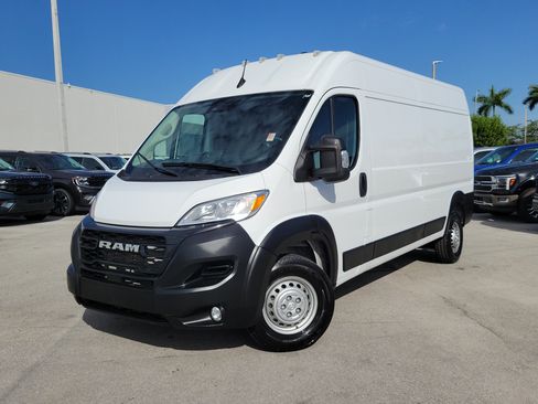 Used 2026 RAM ProMaster 2500 w/ Convenience Group FWD image 31
