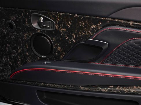 Used 2022 Aston Martin DBS Superleggera Volante RWD image 37