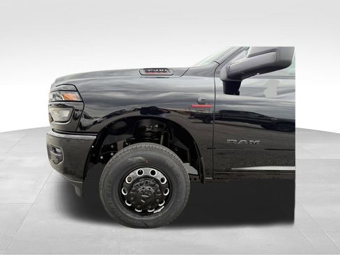 New 2026 RAM 3500 Big Horn AWD/4WD image 28