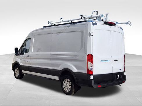 Used 2022 Ford E-Transit Medium Roof image 7