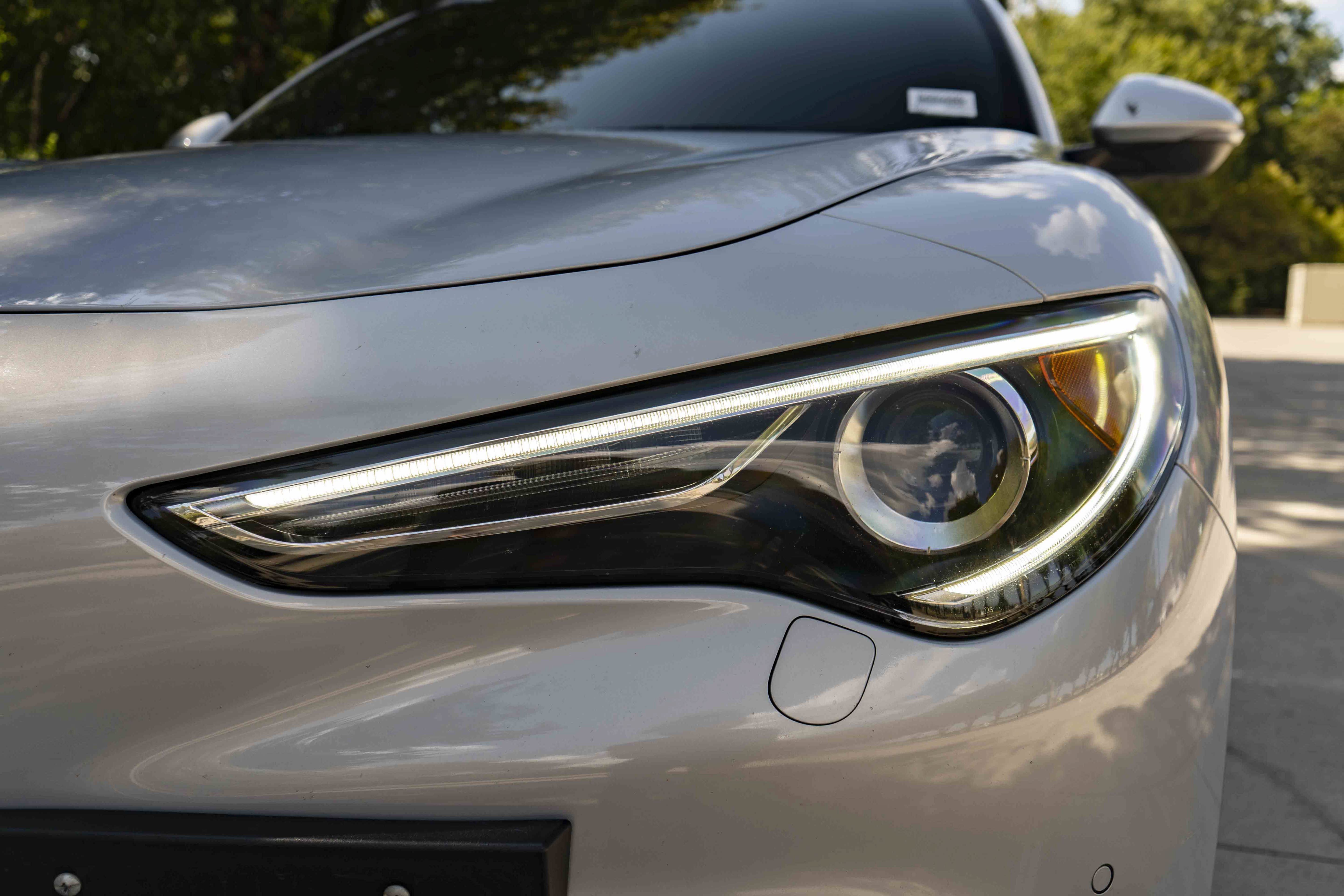 Used 2022 Alfa Romeo Stelvio Ti AWD/4WD image 11
