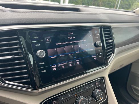 Used 2018 Volkswagen Atlas SEL FWD image 14
