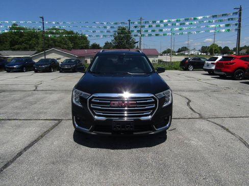 Used 2022 GMC Terrain SLT AWD/4WD image 2