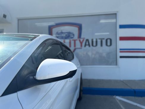 Used 2020 Hyundai Elantra SE w/ Cargo Package (C1) image 15