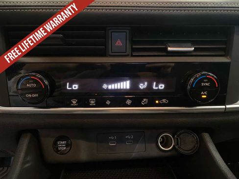 Used 2025 Nissan Rogue SV AWD/4WD image 38