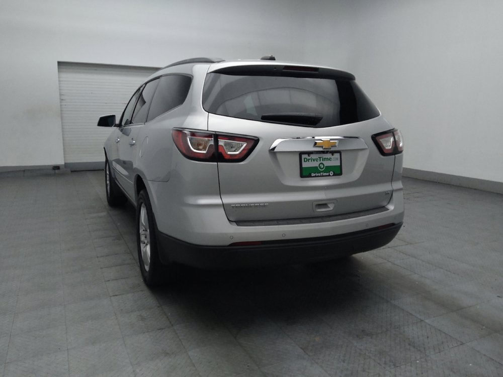 Used 2017 Chevrolet Traverse LT w/ Style and Technology Package FWD image 5