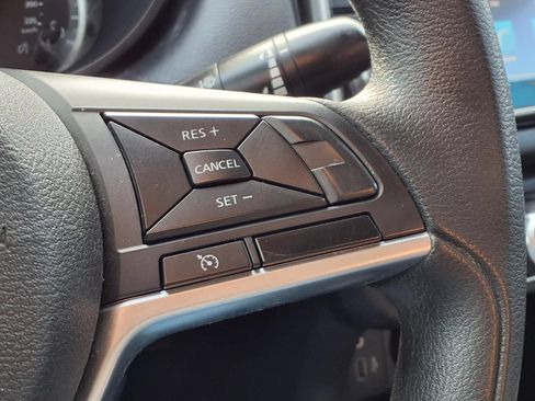 Used 2021 Nissan Versa S FWD image 24