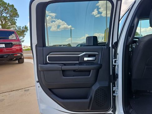 New 2026 RAM 2500 Big Horn AWD/4WD image 13