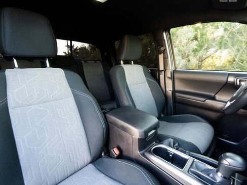 Used 2023 Toyota Tacoma TRD Off-Road image 31