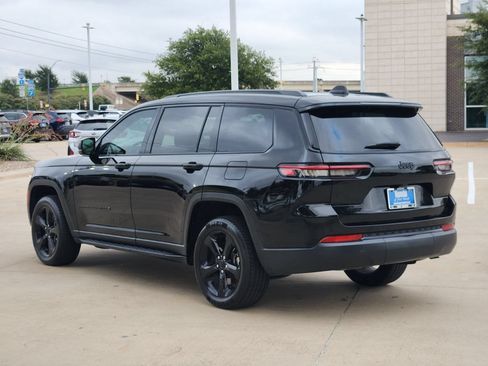 Used 2023 Jeep Grand Cherokee L Laredo AWD/4WD image 7