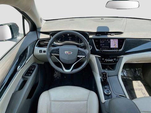 Used 2023 Cadillac XT6 Premium Luxury AWD/4WD image 24