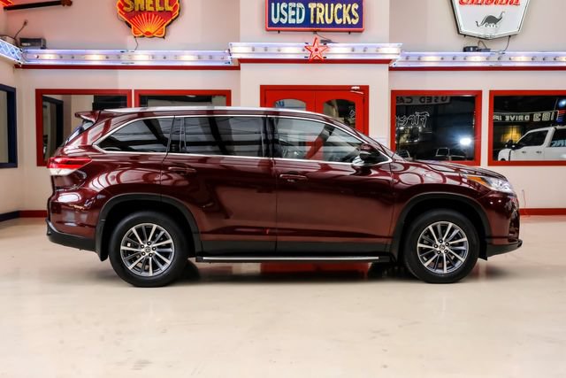 Used 2019 Toyota Highlander XLE FWD image 9