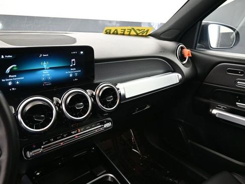 Used 2023 Mercedes-Benz GLB 250 4MATIC image 20