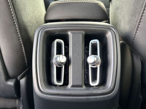 Used 2023 Volvo C40 P8 Recharge Ultimate image 28