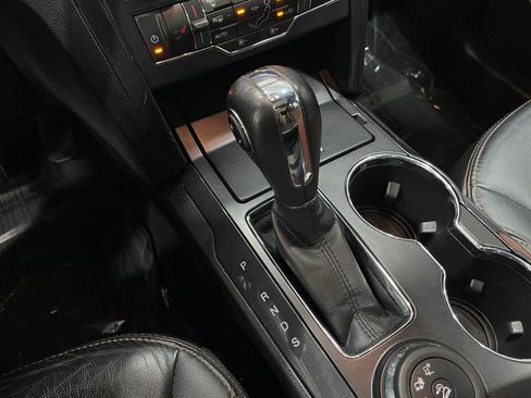 Used 2019 Ford Explorer XLT w/ Equipment Group 202A image 30