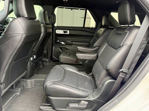 Used 2022 Ford Explorer ST w/ Equipment Group 401A AWD/4WD image 33