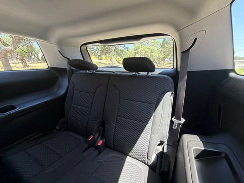 Used 2019 GMC Acadia SLE FWD image 17