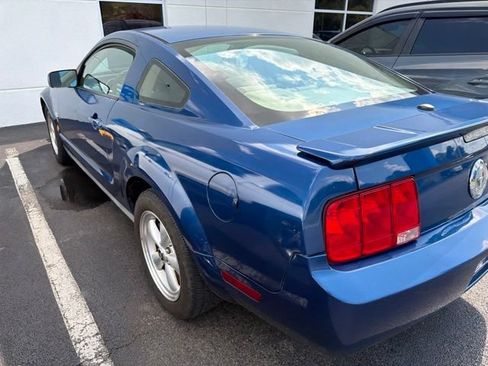 Used 2009 Ford Mustang Premium RWD image 5