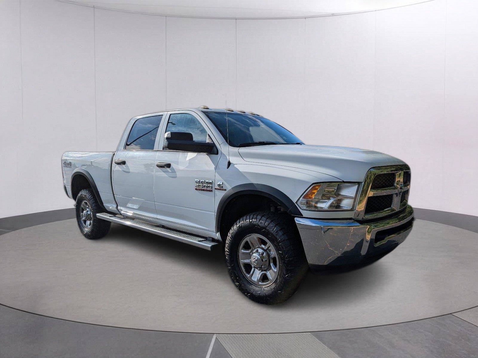 Used 2018 RAM 2500 Tradesman w/ Chrome Appearance Group AWD/4WD image 9