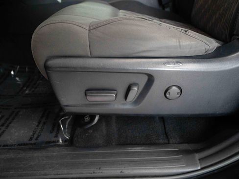 Used 2018 Toyota Tundra SR5 w/ TRD Off Road Package AWD/4WD image 12