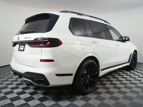 Certified 2025 BMW X7 M60i image 3