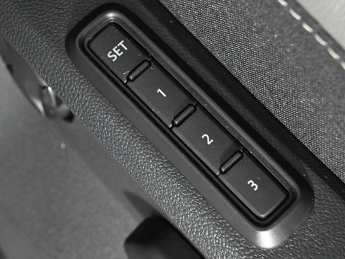 Used 2021 Volkswagen Atlas Cross Sport SEL Premium AWD/4WD image 22