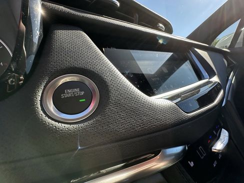 Certified 2025 Cadillac XT6 Luxury image 23