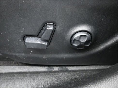 Used 2019 Jeep Cherokee Latitude Plus image 33