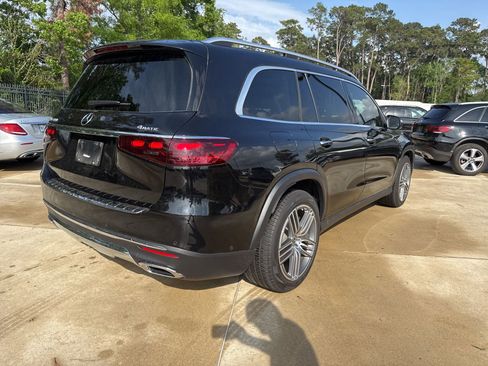 Used 2026 Mercedes-Benz GLS 450 4MATIC image 4