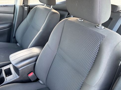 Used 2022 Nissan Rogue Sport S FWD image 27