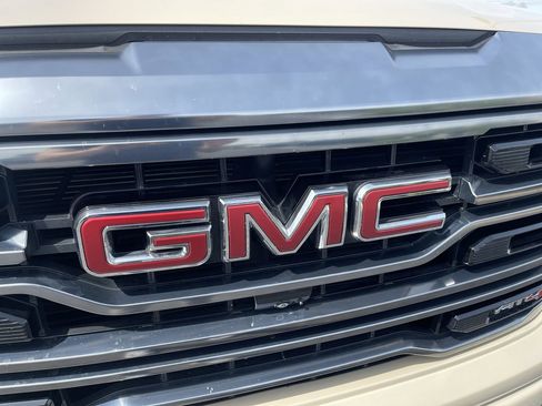 Used 2022 GMC Sierra 1500 AT4 w/ AT4 Premium Package image 32
