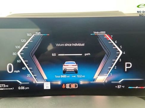 Used 2026 BMW X6 xDrive40i AWD/4WD image 38
