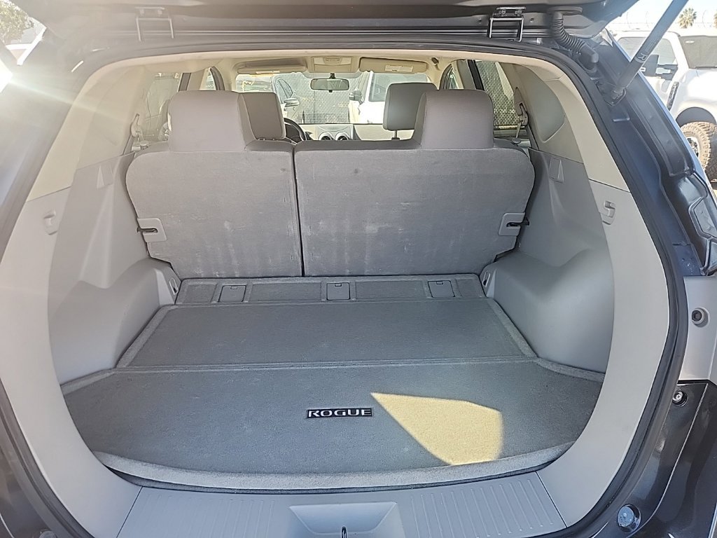 Used 2015 Nissan Rogue S w/ Convenience Package FWD image 17