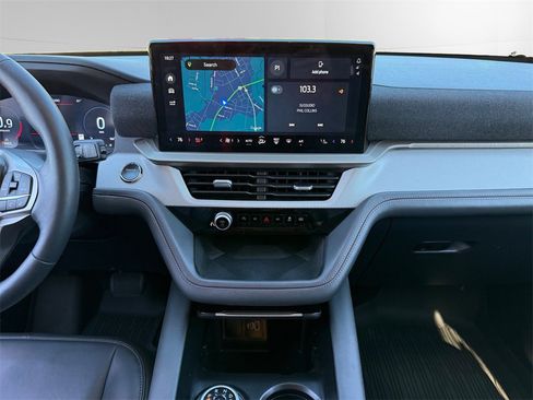 Used 2025 Ford Explorer Active w/ Active Comfort Package image 11