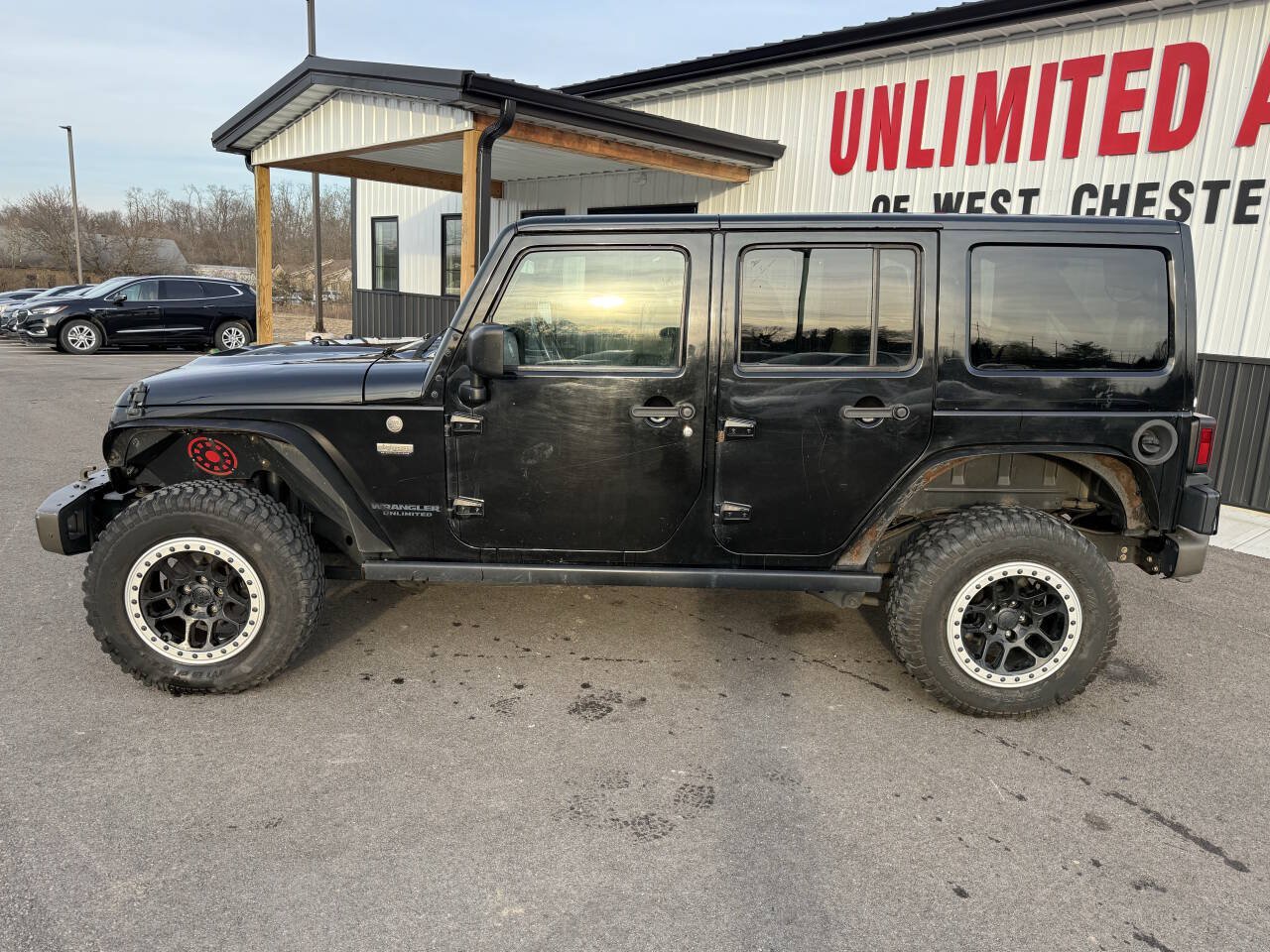 Used 2016 Jeep Wrangler Unlimited Sahara AWD/4WD image 11