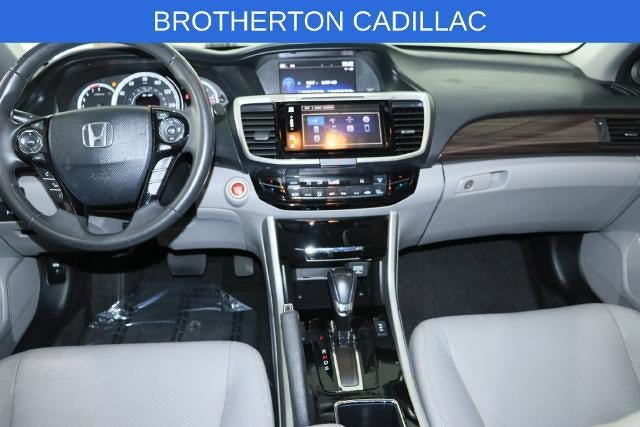 Used 2017 Honda Accord Touring image 28