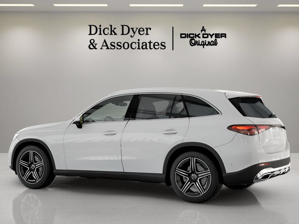 Used 2026 Mercedes-Benz GLC 300 image 26