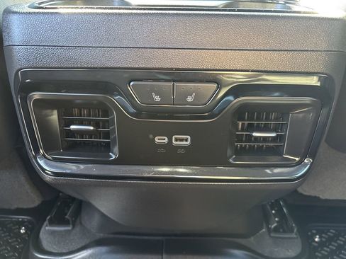 Used 2022 GMC Sierra 1500 AT4X image 10