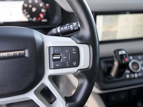 Used 2024 Land Rover Defender 110 X-Dynamic SE image 13